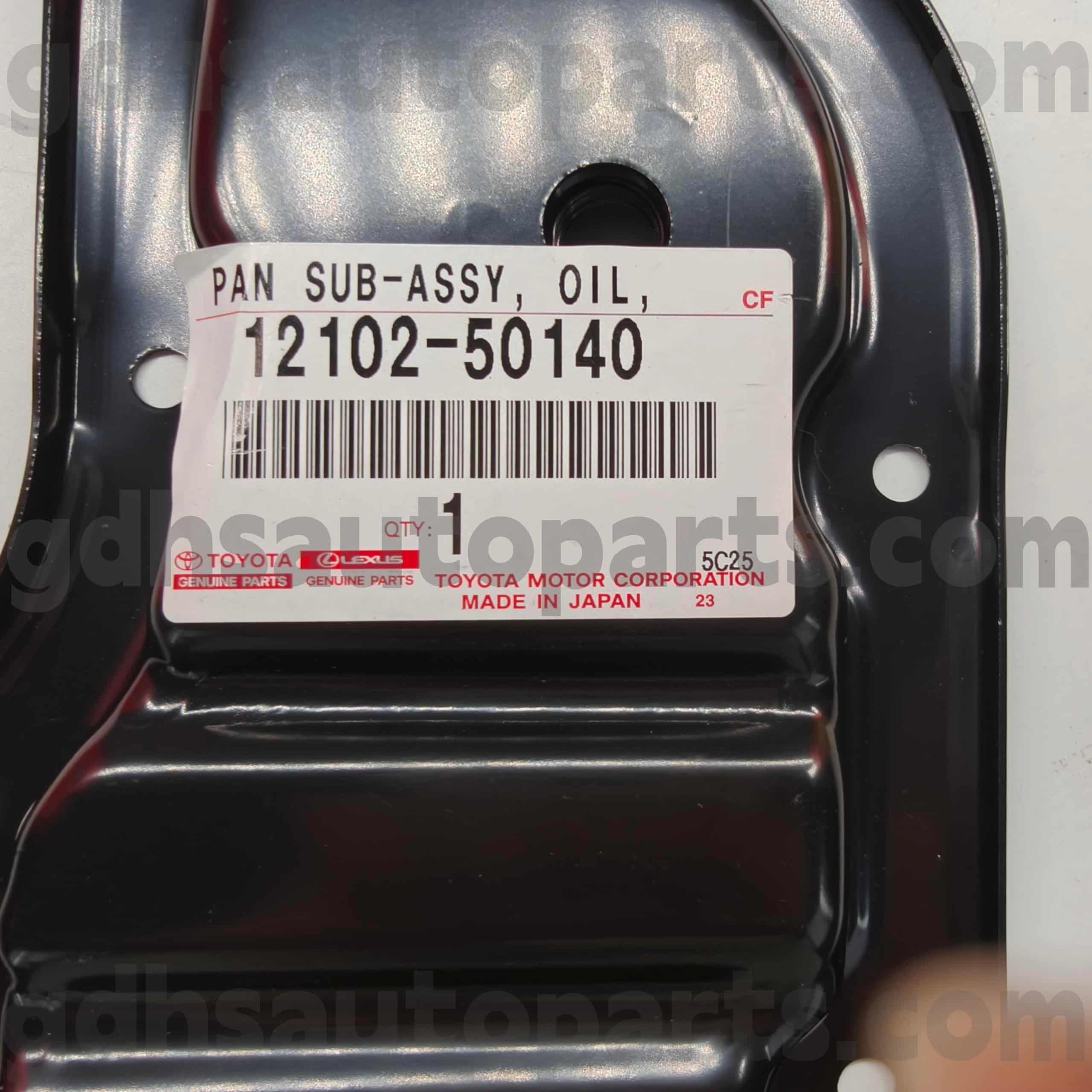 12102-50140 Toyota originalių dalių alyvos bakas, skirtas LAND CRUISER važiuoklei NO.2UZFE UZJ200